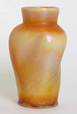 Pinched swirl vase